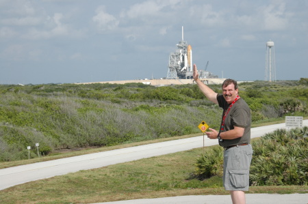 Holding up Shuttle Discovery