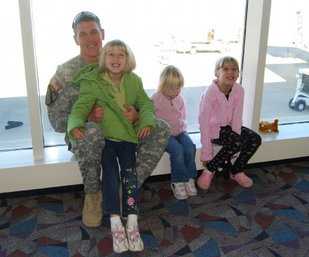 Daddy going back to Afghanistan