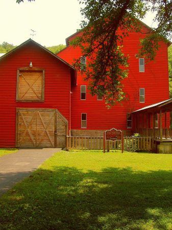 Barn at Rockbridge, MO