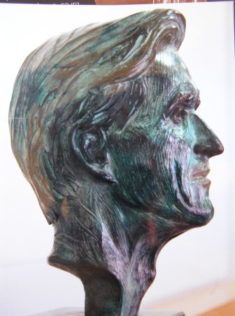 bronze portrait of Jack Joyce by Burdell 