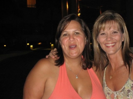 Lynette and me in Cancun!