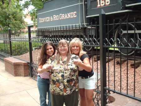 Colo-aug 2007-auntie,cousin & me