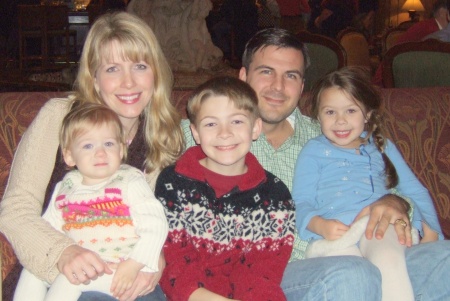 Family Pic - 2006 (Savannah, Amy, Jackson, me, Avery)