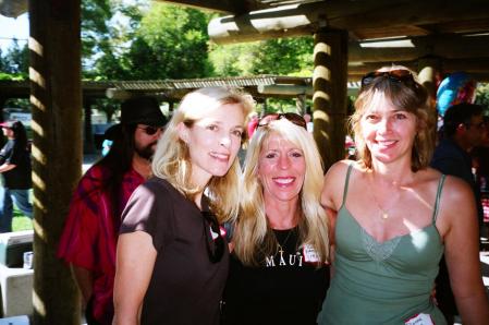 Laura Weiss, Clare Lamberty, and Diana Weiss