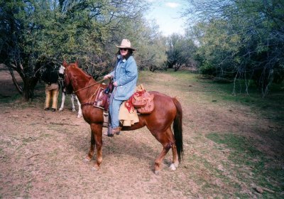 My quarterhorse James on a Trail Ride near Lake Pleasant