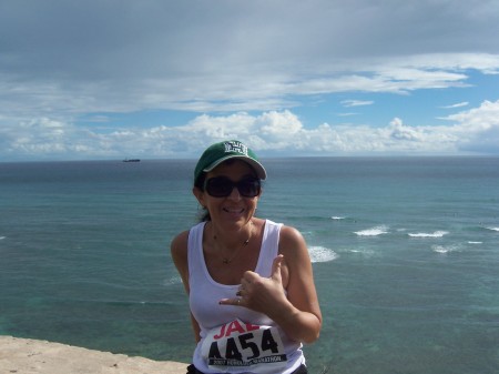 Honolulu Marathon 12/9/2007 at mile 25  1.2 miles left