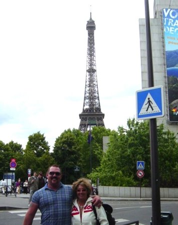 IEIFEL TOWER IN PARIS