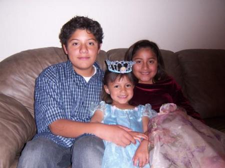 Current pic of my kiddos in May 2008.