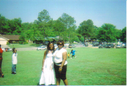 KEKE AND FEENA AT FEENA CLASS DAY C/07