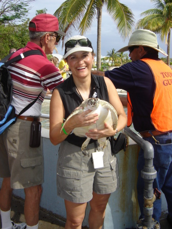 Sandy with sea turtle-Grand Caymans