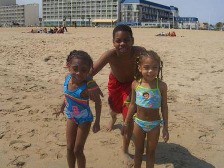 kids on va beach '06