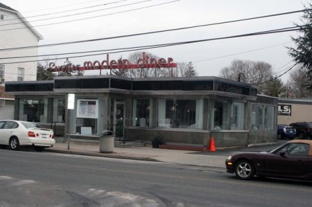 The Sayville Modern Diner