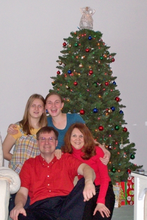 Jennica, Tony, Sara & Ellen 12/25/07