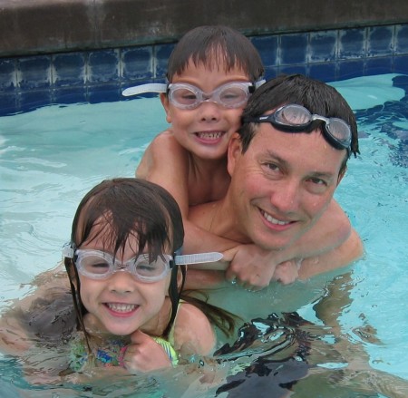 Dad and twins in Hawaii 2006