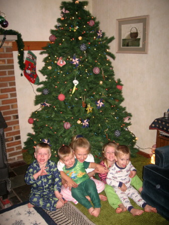 My 5 kids around our tree.