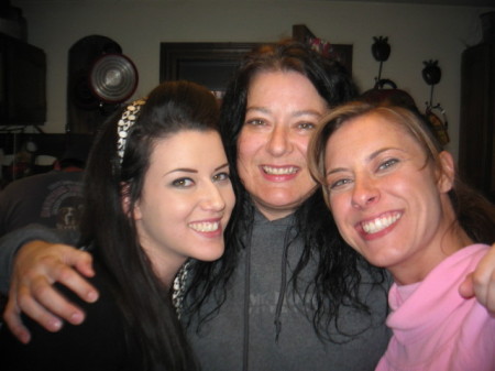 Janet,Me&LeighAnn Easter 08