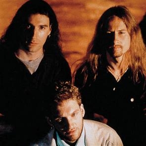 ALICE IN CHAINS