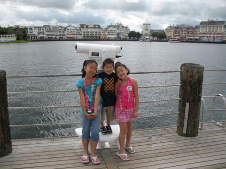 Disney World - Kids by the bay