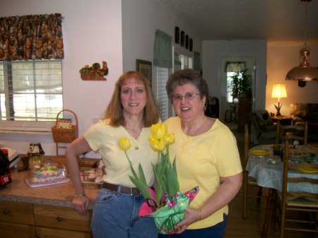 Fay Purdy with oldest daughter Jennifer