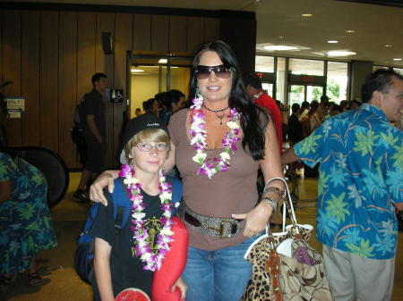 Kym and son Andrew at Honolulu Airport July 07