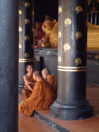 Monks at Wat Chedi Luang - Chiang Mai