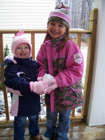 Katelyn and Taylor  Snow Pell City 2007