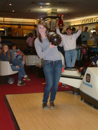 Miranda shows off her bowling skill - Dec 2007