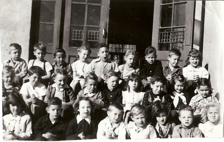 kINDERGARTEN CLASS 5TH STREET SCHOOL