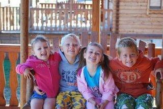 kids with friend at Yogi bear park cabin