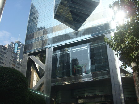 BEAUTIFUL BLD IN HKG