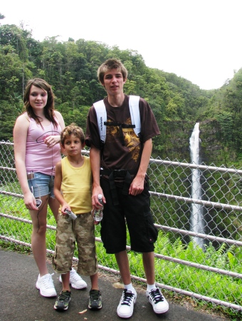 Scarlet, Zach & Julian in front of the falls