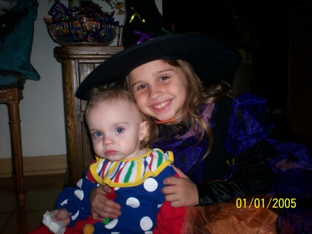 Logan & gianna Halloween08