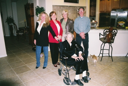 Peggy, Phyllis, Joyce and Ken Baehr w/ Mom