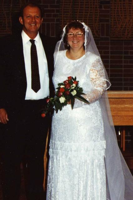 Ray Kindig with Betty at her wedding '90