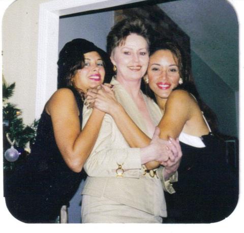 Sis, Mom & Me