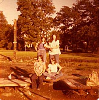 Mary New, Liz Morgan, Linda Stults and Robin Musick