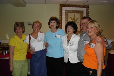 Glenda, Sara, JoAnn , Carol and Mike Strickland, Nikki