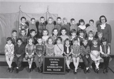 Mrs Feezor's Kindergarten Class 1968-69