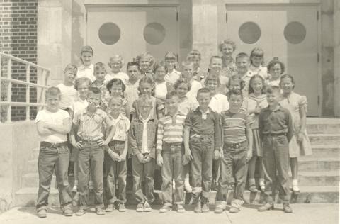 M B Henderson Classmates 1954