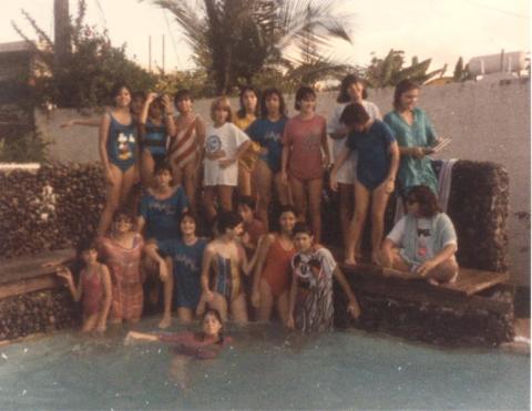Academia Maria Reina Class of 1990 Reunion - Pool party de 8vo grado