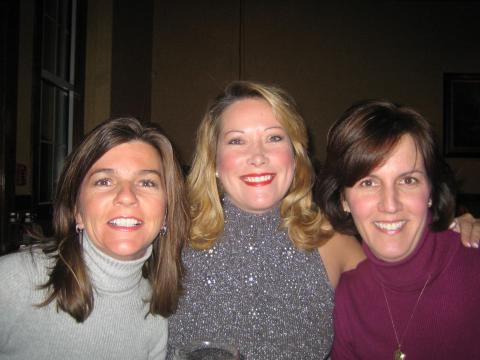 Dec 07 GNO: Joy, Vicki, Lisa