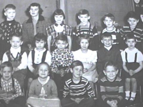 1952_Kindergarten_1951-52