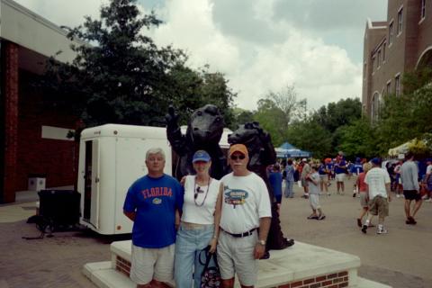 R Mansfield, J Smith & me at Gator game