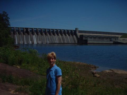 kel at the dam