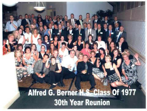 30yr reunion group pic