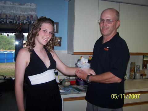 Eighth Grade Dance 2007004