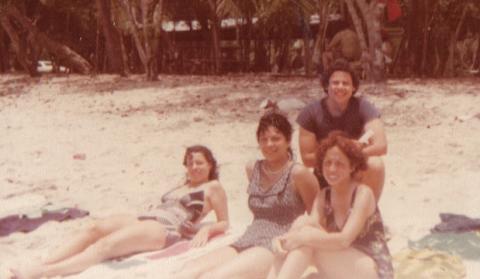 Clase '79 en playa
