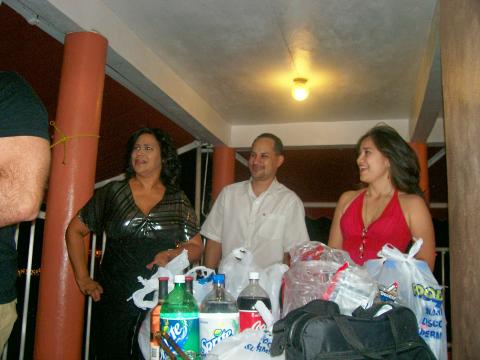 Angie, Frank y Clarita