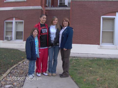 Tori, Cinnamon, Lindsey and me