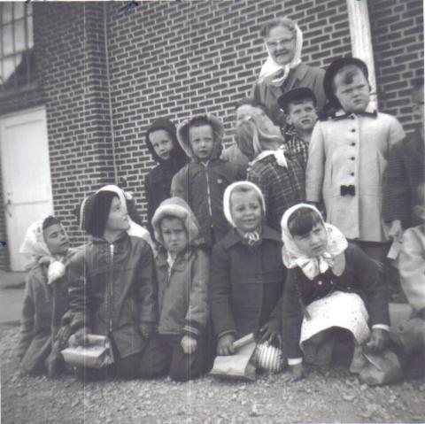 Mrs.Warrens Kindergarten class 1961